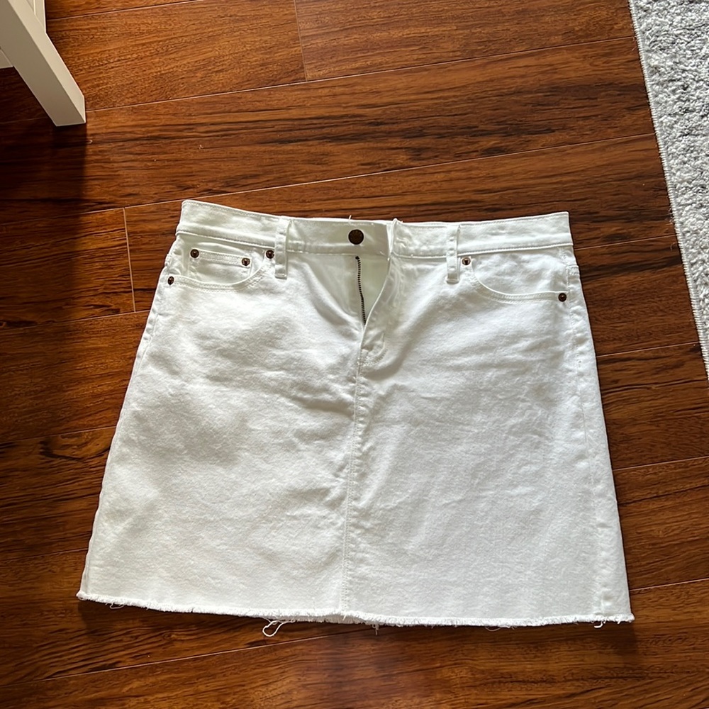White denim skirt